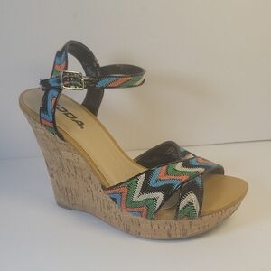 Moda Vibrant Zigzag Wedge Sandals